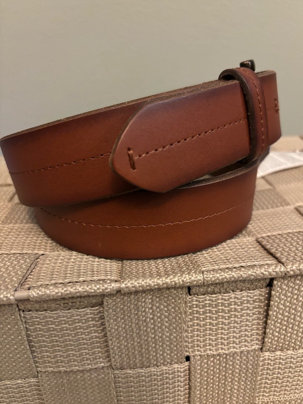 Banana Republic brown leather center-stitch belt, cognac, size 30, NWT - Picture 4 of 7
